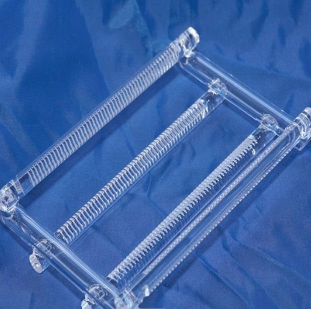 Barco de cuarzo transparente